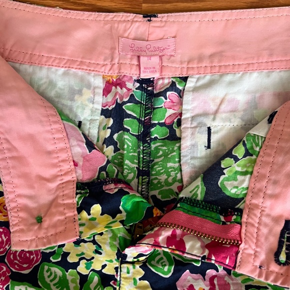 Lilly Pulitzer Pink and Green Callahan Shorts “Lilly Lives Hawaii” - Picture 3 of 6